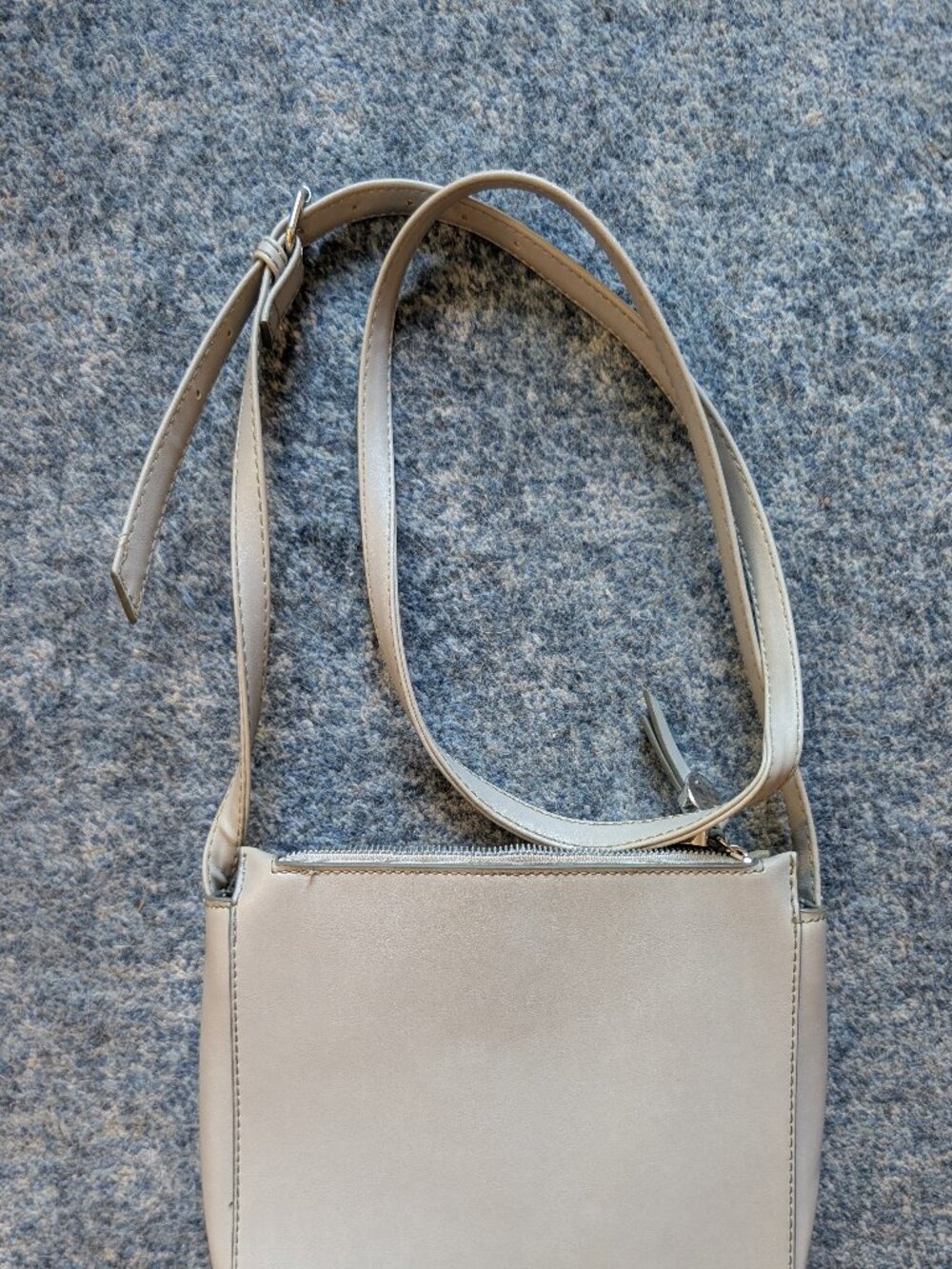 Nine West Crossbody Bag Womens Small Grey Faux Leather Zip Top Shoulder Purse
